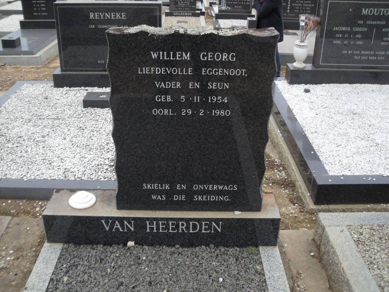 Photo from /search/photos/South Africa/Western Cape/WELLINGTON CEMETERY Western Cape/van heerden_wg.JPG